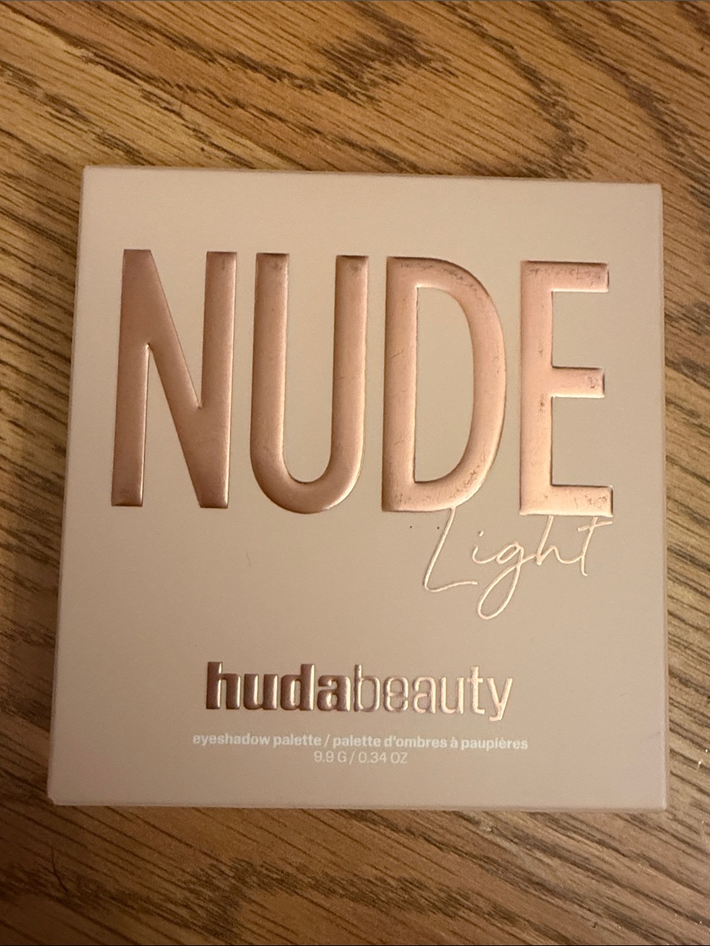 HUDA BEAUTY Nude Light Eyeshadow Palette - Rose Gold & Cream Accents